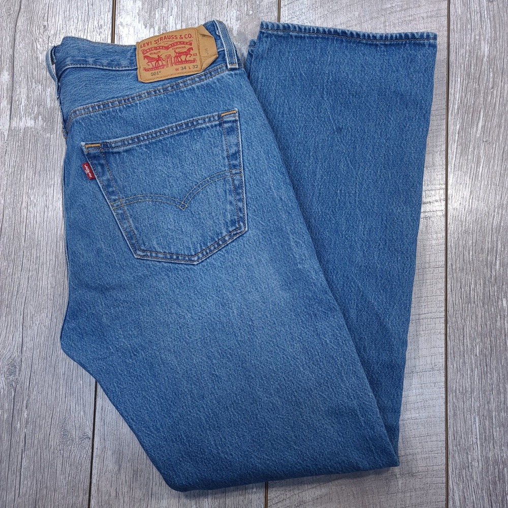 Levi's 501 Jeans Mens 34x32 Blue Original Fit Straight Leg Button Fly Denim